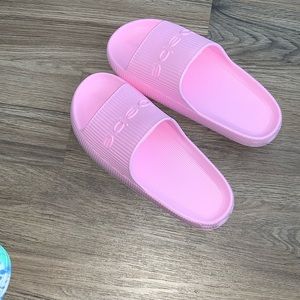 Bebe slides